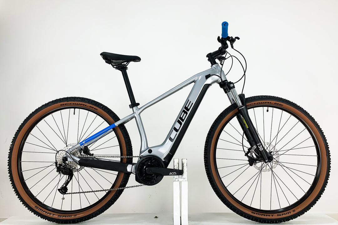 CUBE Reaction Hybrid Performance 500 Silver 2022 M