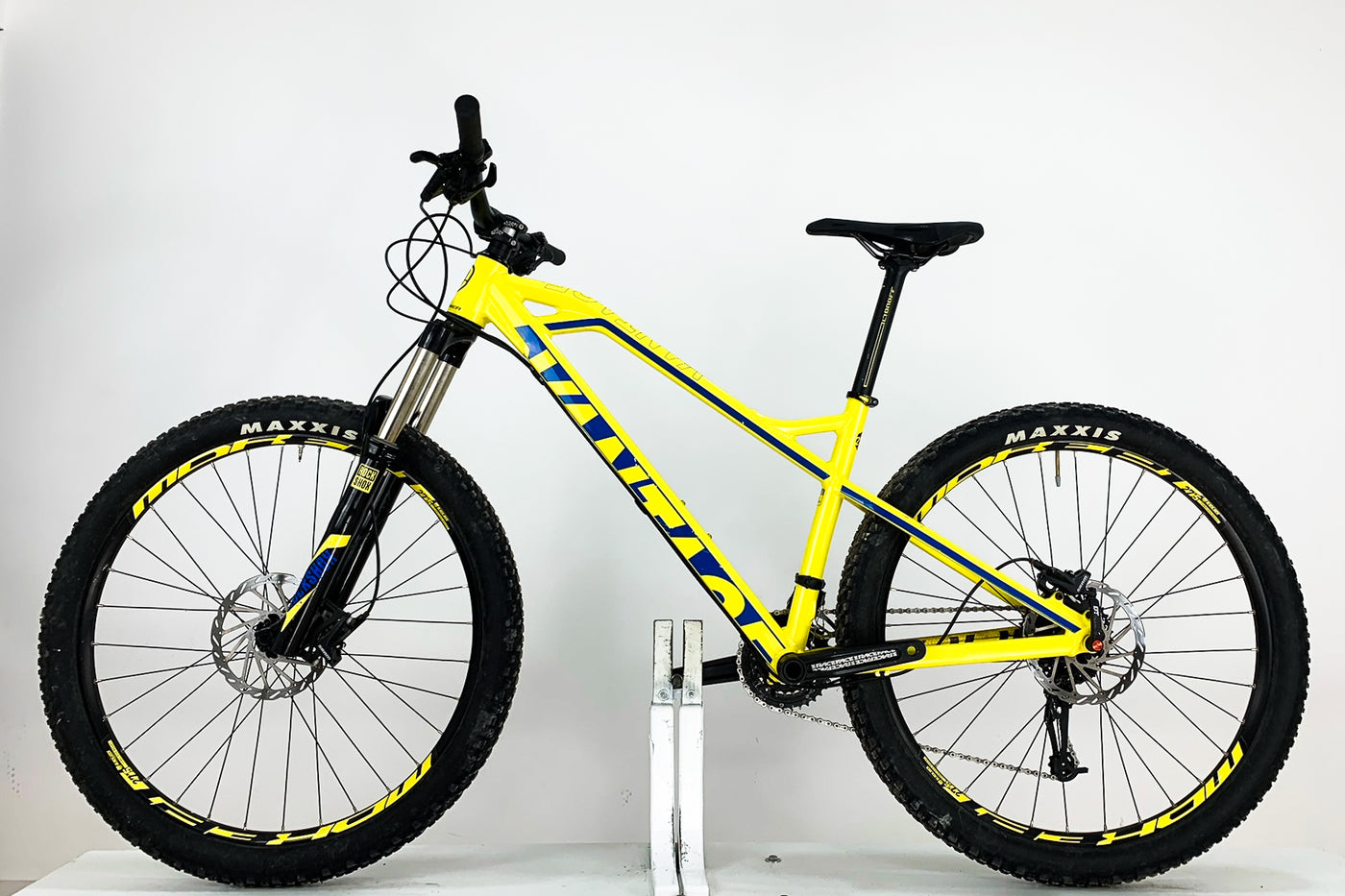 Mondraker Vantage Yellow Green VTT MONDRAKER Vantage RR 27,5 Vélos