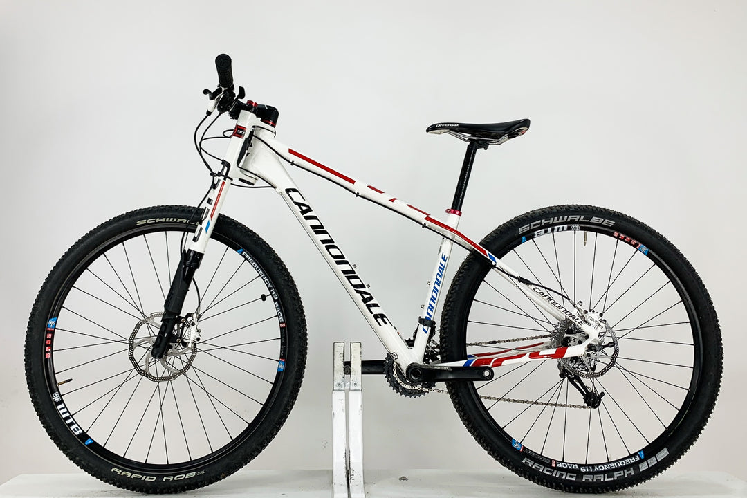 Bicicleta Cannondale F29 newest tester