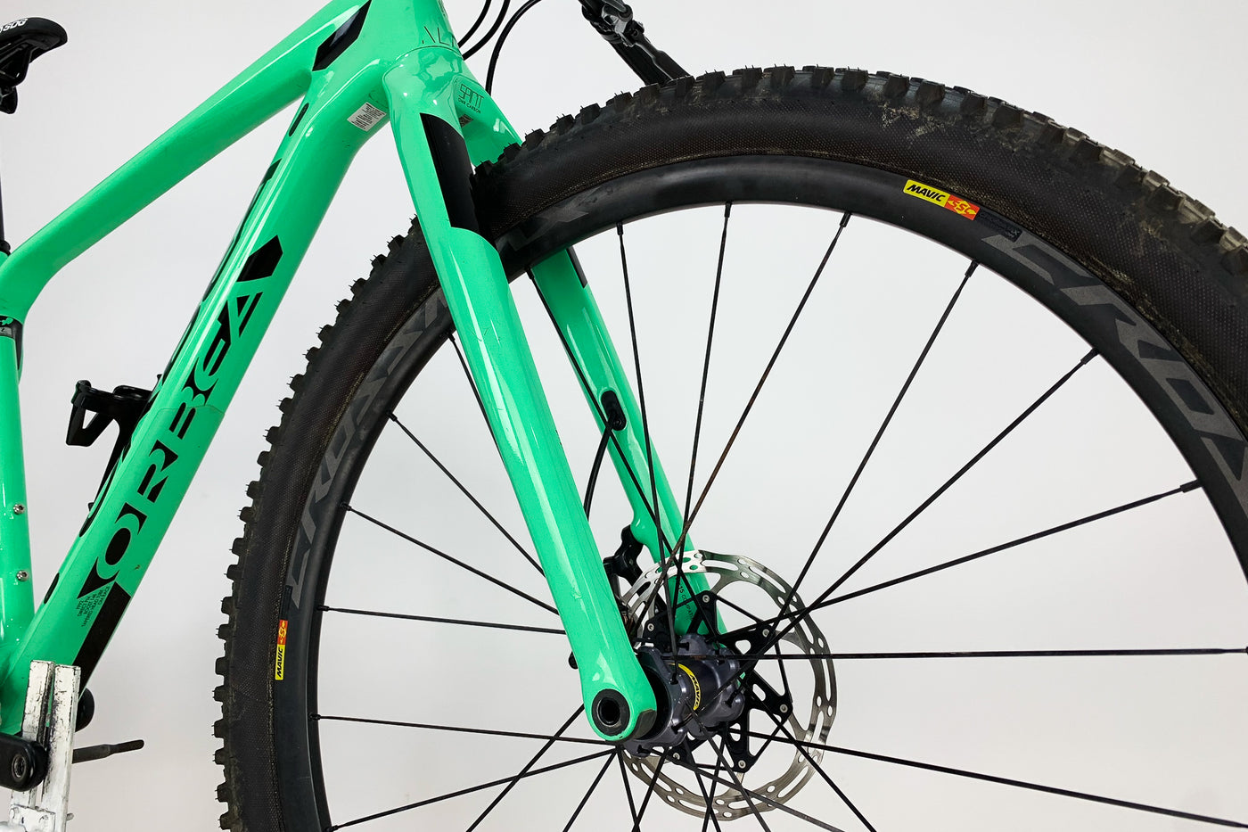 VTT enfant Orbéa Alma 27,5" taille S, mono plateau 12v, jantes carbon VTT enfant Orbéa Alma 27,5" taille S, mono plateau 12v, jantes carbon
