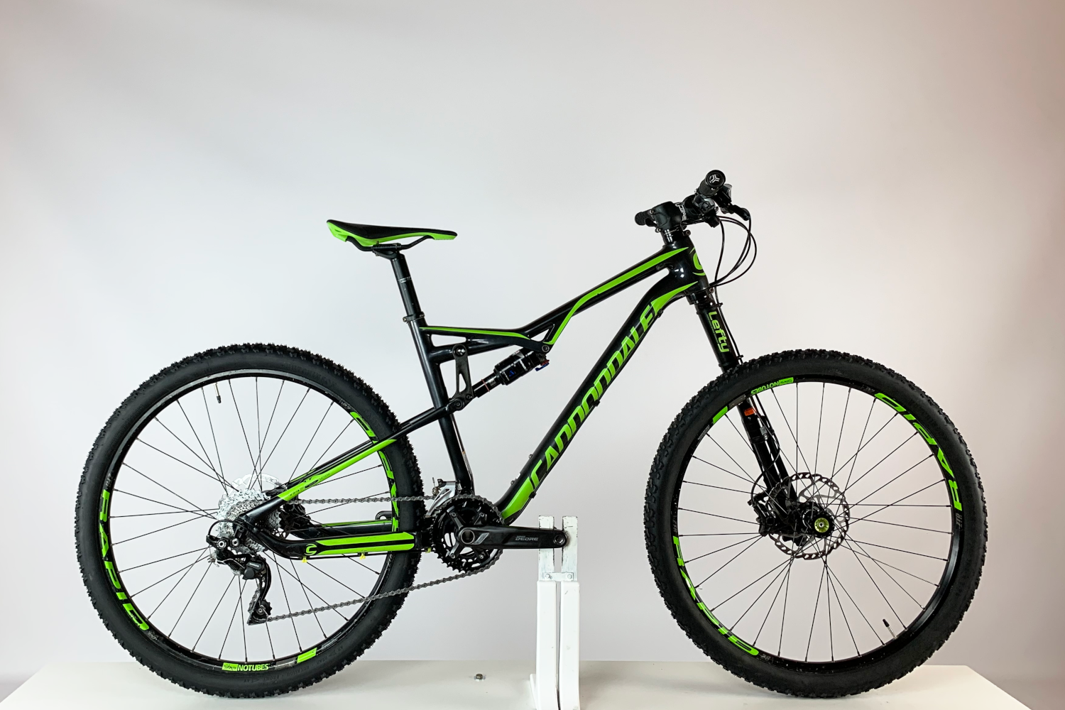 CANNONDALE 「キャノンデール」 HABIT3 LEFTY CARBON 2016年モデル マウンテンバイク ITXGUI3AI3UG CANNONDALE Habit Carbon 3 Occasion Reconditionné - MINT Bikes